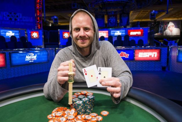 WSOP: Jesse McEuen wygrywa bransoletkę i odbija się od dna