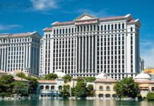 Sieć kasyn Caesars Entertainment straciła prawie pół miliarda dolarów