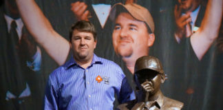 Nowy kontrakt Chrisa Moneymakera