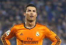 Cristiano Ronaldo gra w pokera w Melbourne