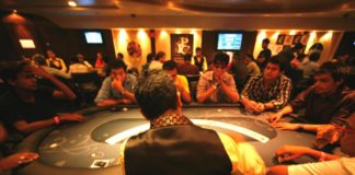 Poker w Indiach legalny, ale policja wie swoje