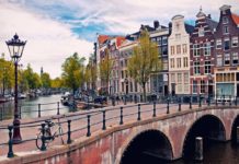Sąd w Amsterdamie orzeka: „Poker to gra losowa”