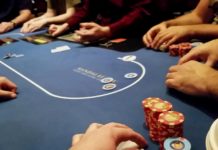 Jak minimalizować straty przy stole pokerowym