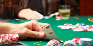 Kiedy w pokerze warto odpuścić pogoń za natychmiastowym zyskiem