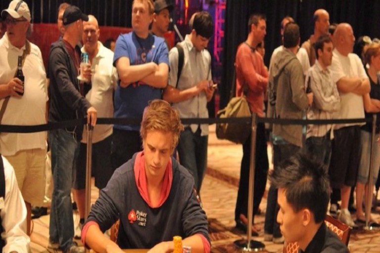 10 kroków do tego, aby zostać świetnym pokerowym pomocnikiem