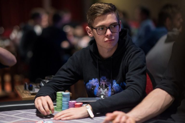 Truteller atakuje Fedora Holza na czacie Pokerstars
