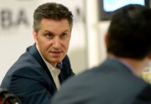 Firma inwestycyjna odcina się od Davida Bazoova