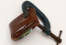 Bycie „nitem” dzień po dniu poza pokerowym stołem
