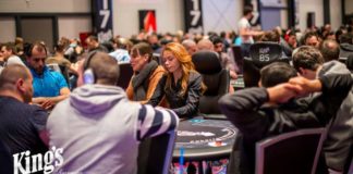 W jaki sposób czeskie kasyna pobierają rake w turniejach MTT?