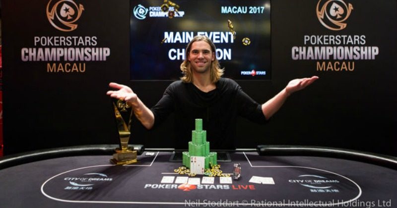 Elliot Smith triumfatorem Main Eventu PokerStars Championship Makau