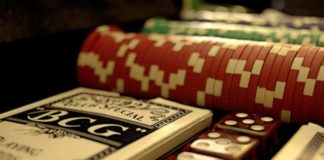 Lato, grill, piwko? …a może domowa gra w pokera?