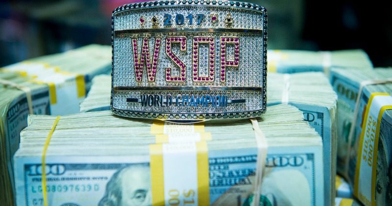 Najcenniejsze pokerowe trofeum przyznano blisko półtora tysiąca razy. Oto historia bransoletek WSOP!