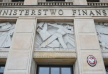Jeszcze przyjdzie nam poczekać na państwowe kasyno online Ministerstwo Finansów - kasyno internetowe dopiero za rok