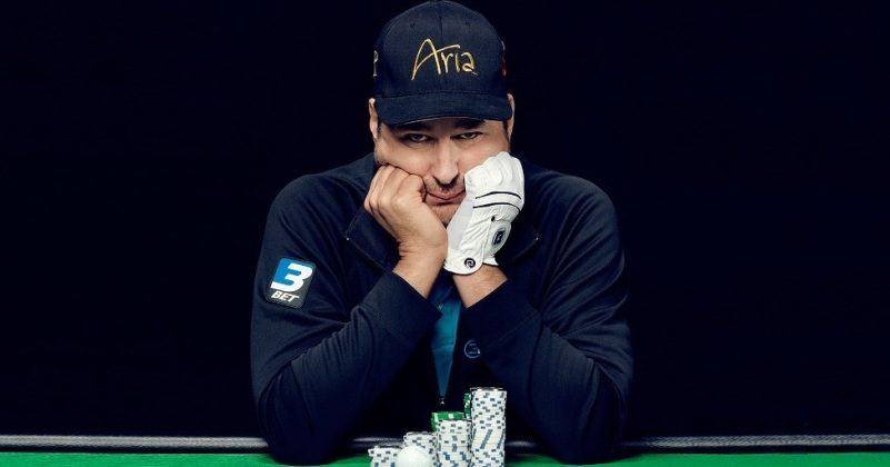 Jak Phil Hellmuth wspomina miniony rok?