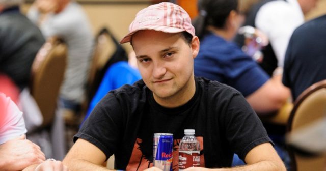 “J7 offsuit jest czasem idealne na call” – Ryan Laplante