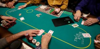 Jak uprościć grę w pokera? Poker - jak uprościć złożoną grę?