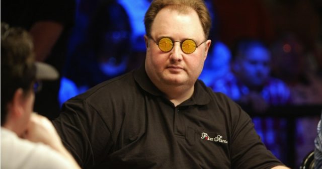 Mistrz Main Eventu WSOP 2004 pisze książkę o pokerowej strategii!