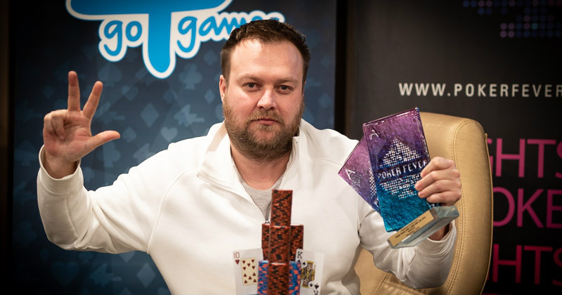 Roman Papáček po wygranej trzeciego majorsa Poker Fever - Poker Fever CUP