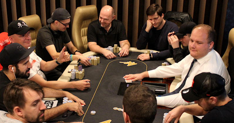 Poker Fever CUP: Jarosław Chmiel zwycięża w Poker Fever Starter!