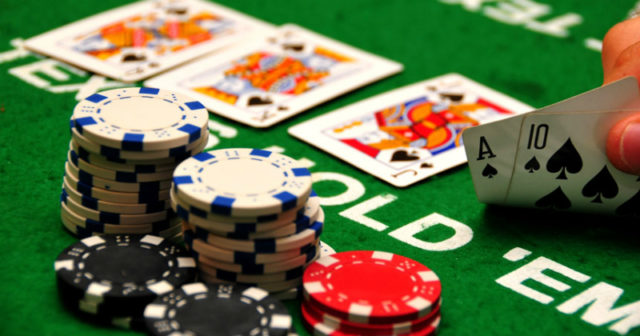 Jak liczyć outy w pokerze? Oto prosty sposób