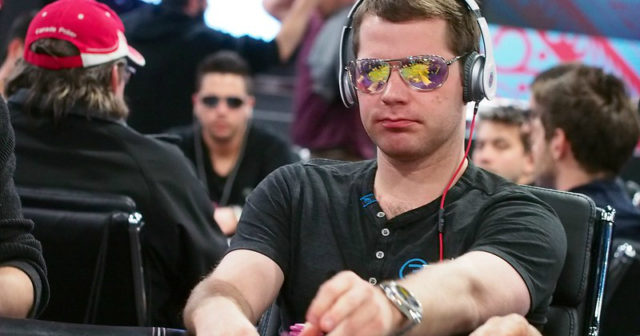 Jonathan Little analizuje rozdanie z Main Eventu WSOP