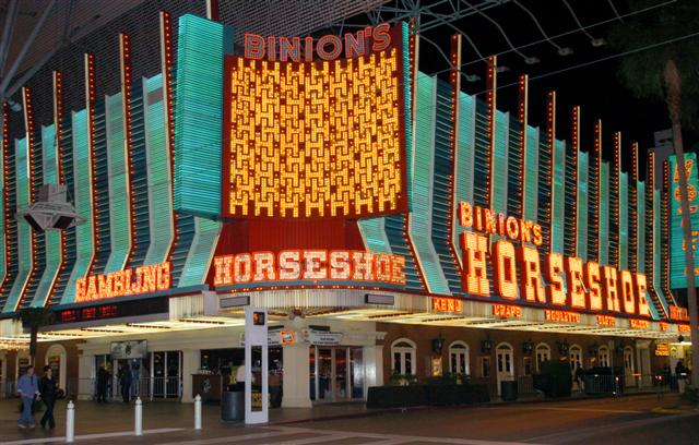 Binion's HORSESHOE - zdjęcie słynnego kasyna od frontu