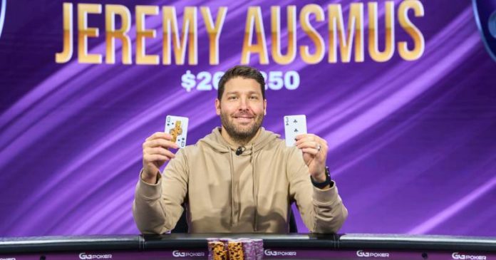 PokerGO: Jeremy Ausmus pozuje po zwycięstwie w #4 evencie serii