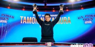 US Poker Open Tamon Nakamura (zwycięzca pozuje z pucharem)