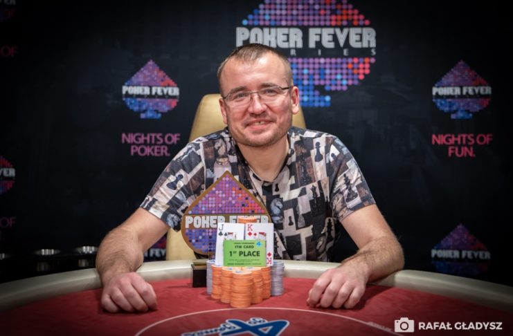 Maciej Świcarz wygrywa event Speed Racer na Poker Fever