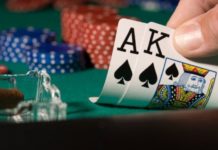 Peter Clarke o EV rozgrywania AK przed flopem w 5-betowanej puli